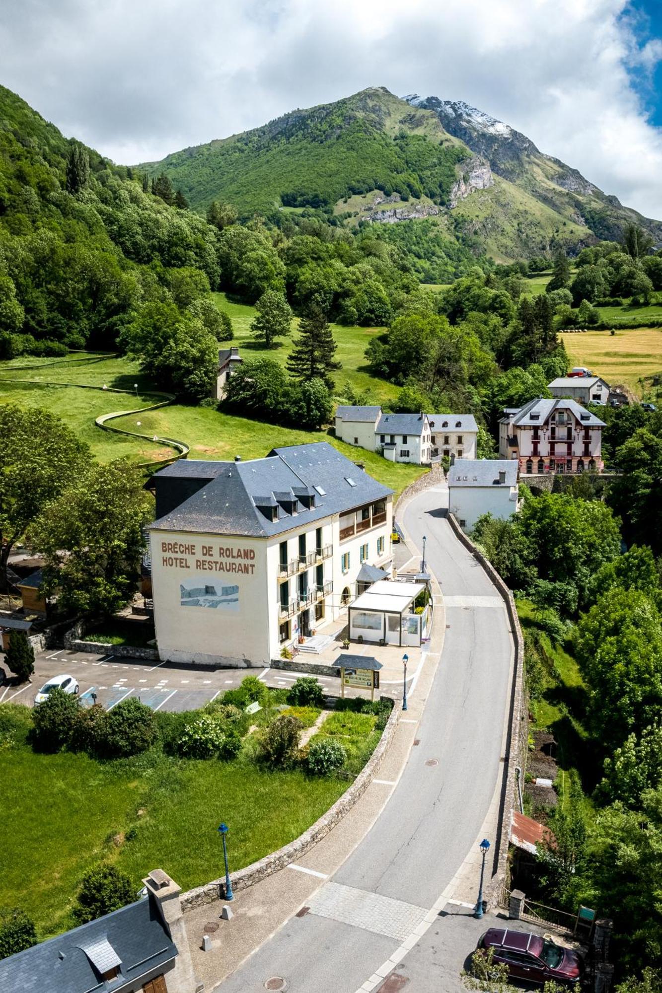 Logis Hotel La Breche De Roland Gèdre Eksteriør billede