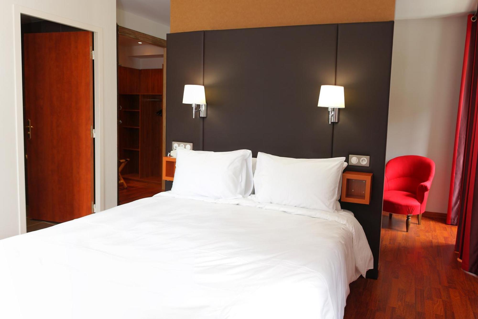 Logis Hotel La Breche De Roland Gèdre Eksteriør billede