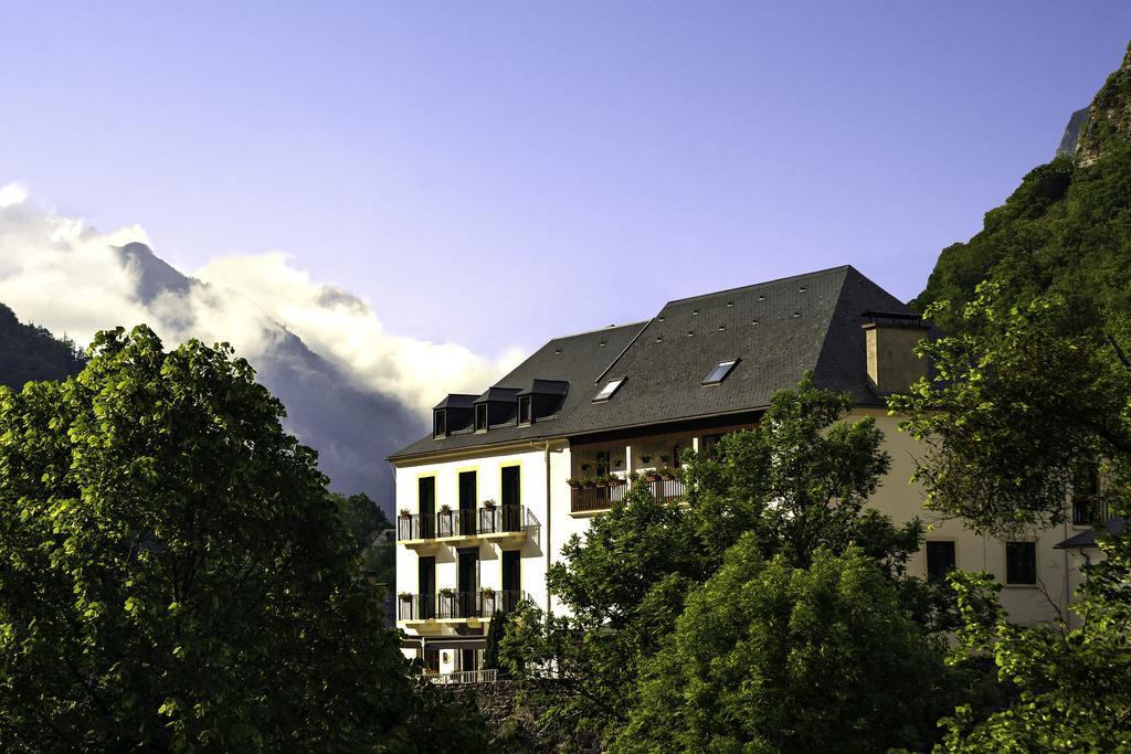Logis Hotel La Breche De Roland Gèdre Eksteriør billede