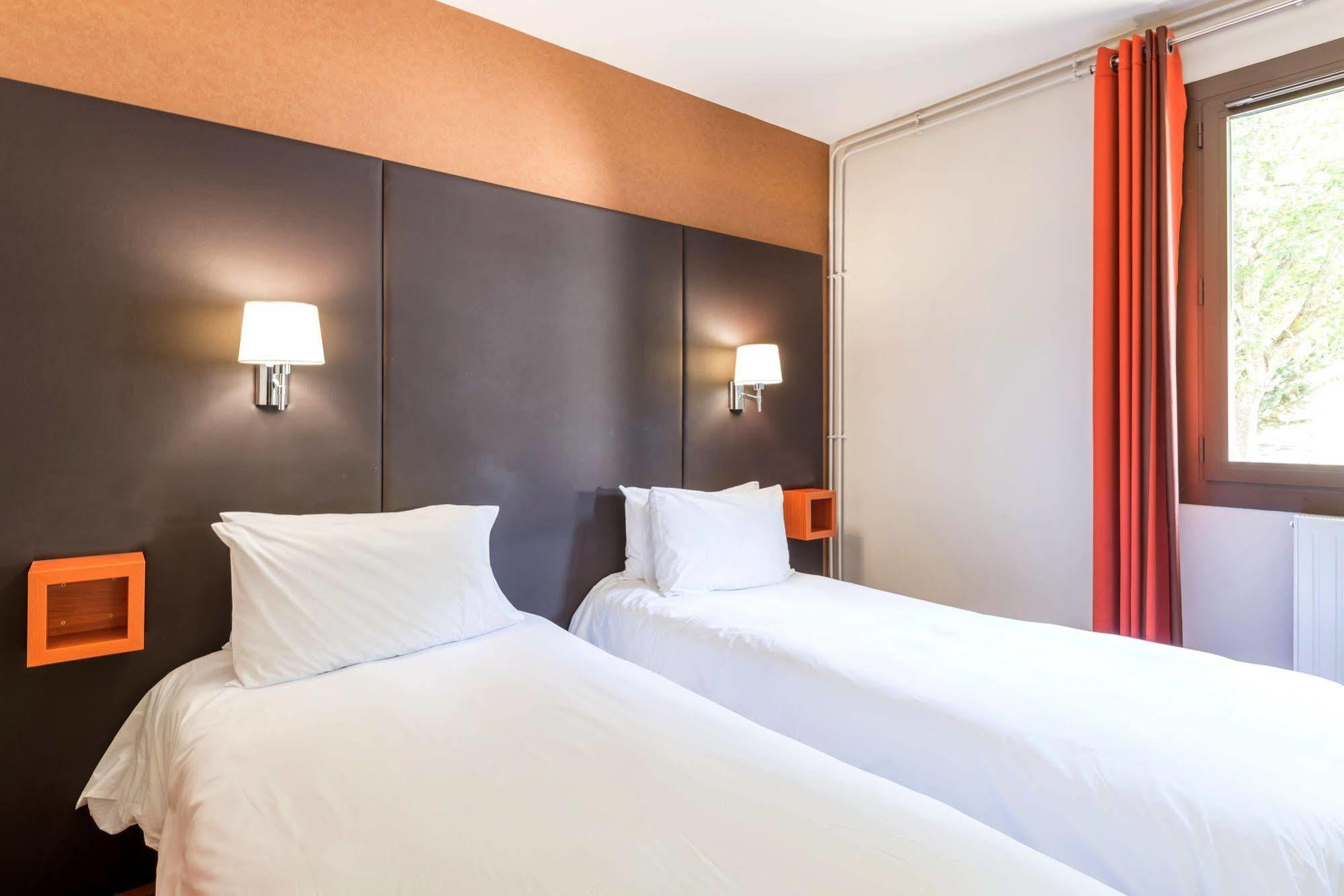 Logis Hotel La Breche De Roland Gèdre Eksteriør billede